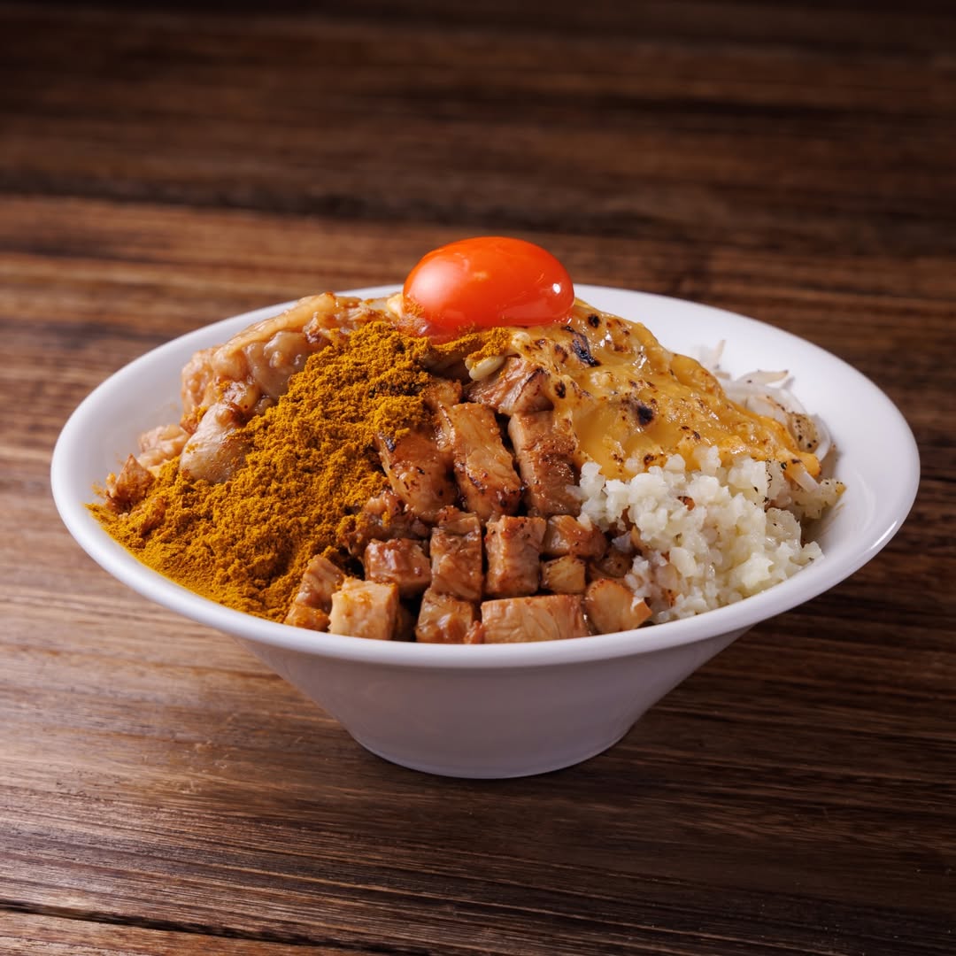 カレーチーズ汁なし二郎系ラーメン